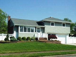 1st image of 22 Maynard Dr
