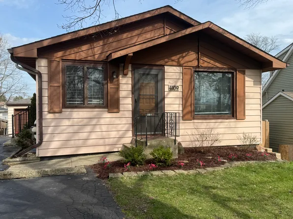 4109 N Washington St, Westmont, IL 60559