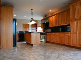 10088 Springstone Rd, McCordsville, IN 46055