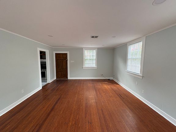 3rd image of 833 S Carrollton Ave