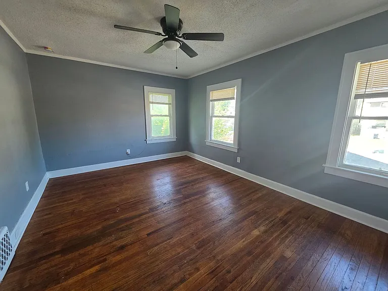 3701 Indiana Ave — Photo 8
