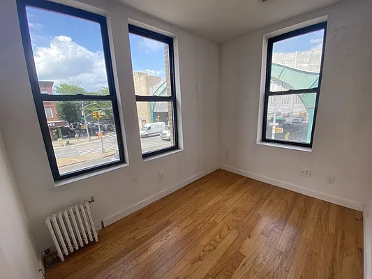 Rented by Vertical Real Estate LLC | media 9