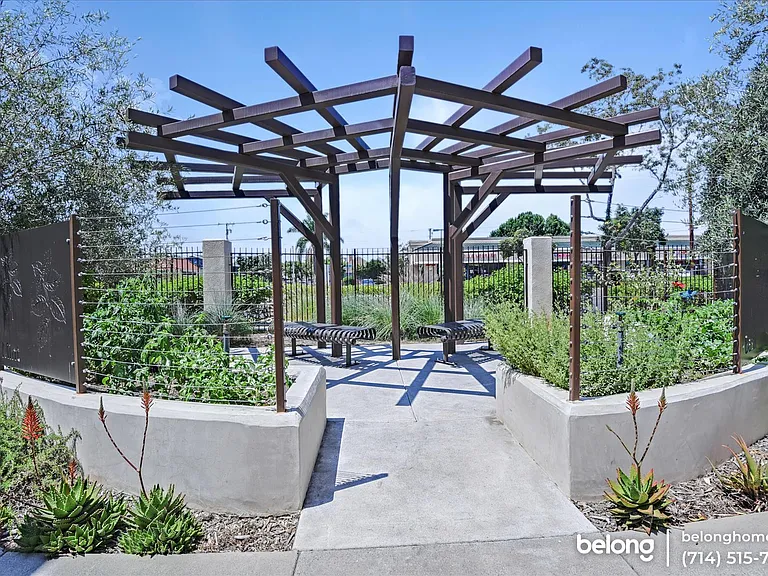 1570 W 1st St #15 — Photo 7