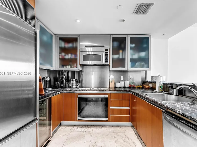 520 West Ave #604 — Photo 11