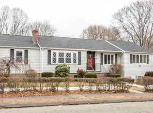 41 Knollwood Rd, Reading, MA 01867