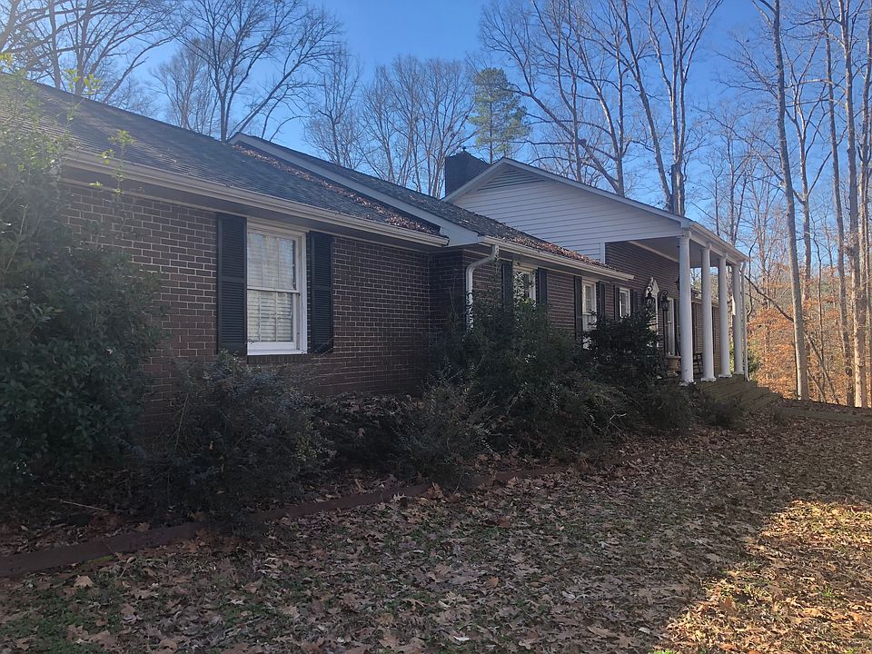 2nd image of 403 Parkview Dr