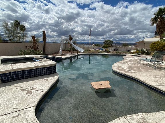 3rd image of 2280 Catamaran Dr