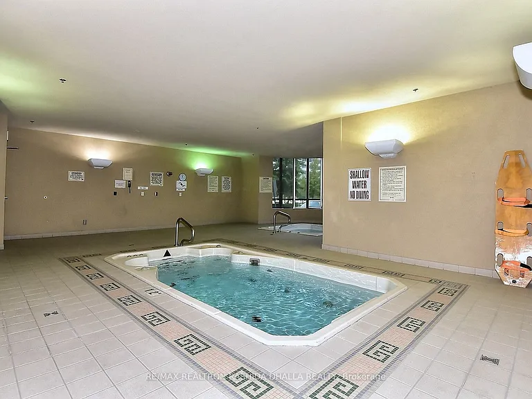 39 Oneida Cres #610 — Photo 34
