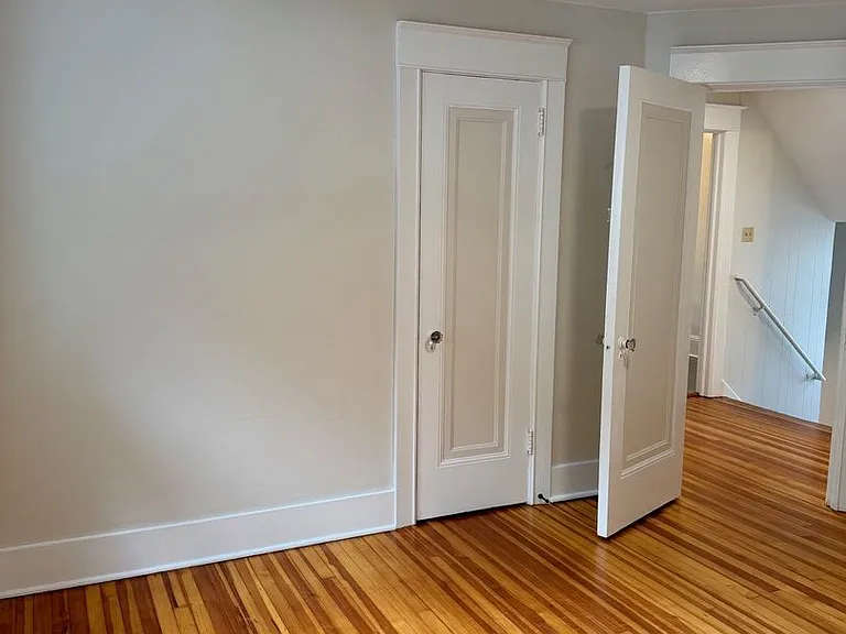 302 Hasbrouck Ave — Photo 9