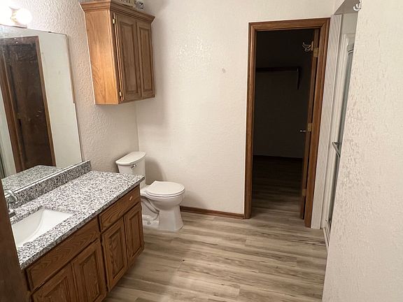 4th image of 9016 Southlake Dr