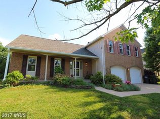 5624 Barrymore Rd, Centreville, VA 20120