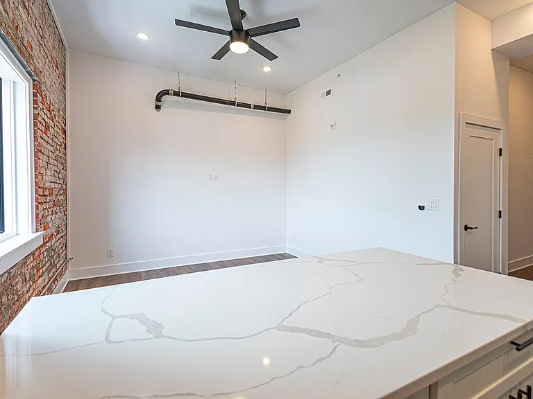 1211 Bainbridge St — Photo 10