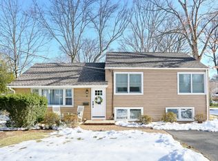 9 Woods Rd, Ramsey, NJ 07446