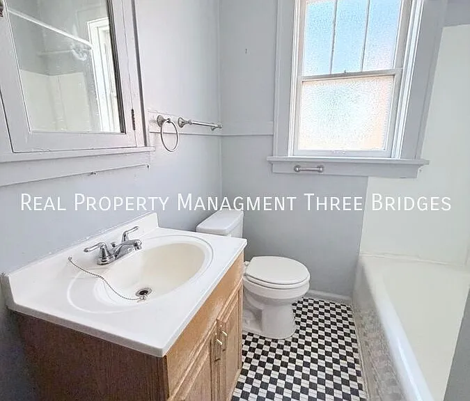 6516A Morganford Rd — Photo 7