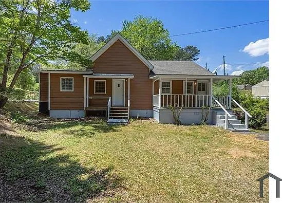 4 bed, 2000 sqft, $2,500 — Photo 2