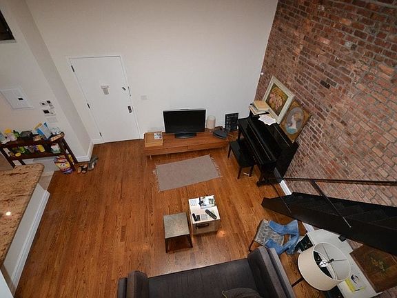 3rd image of 230 E 97th St APT 4A
