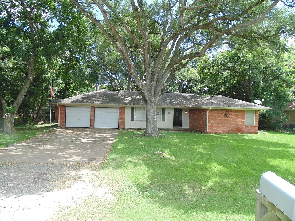 Front of Home - Complete with Texas star and a lighted flagpole in the front yard!