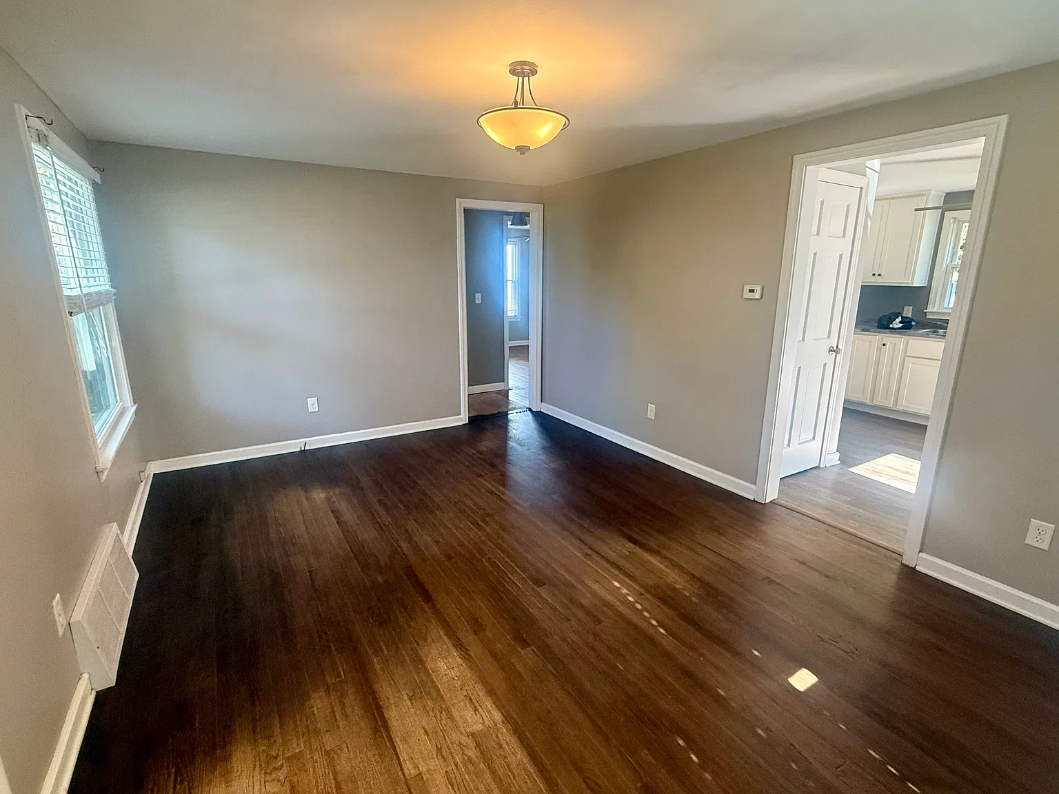2 bed, 1200 sqft, $1,100 — Photo 3