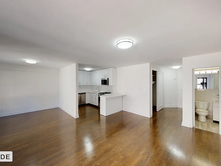 405 E 56th St #9LA — Photo 1