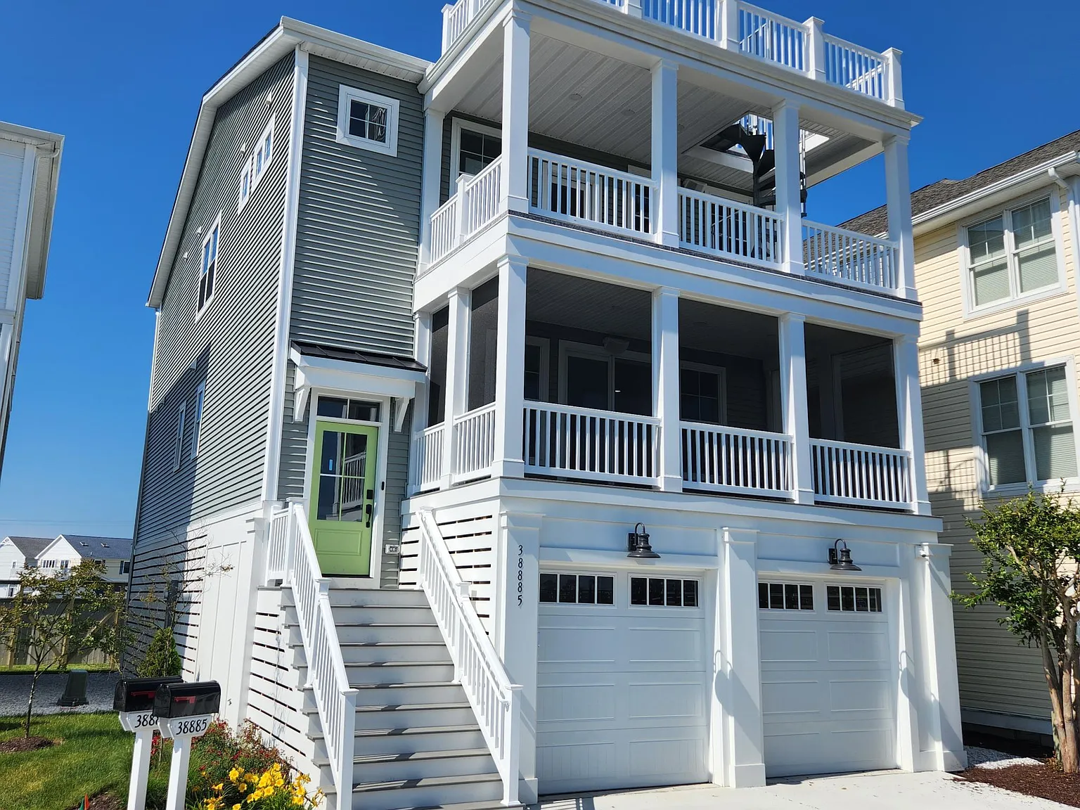 4 bed, 3.5 bath, 2756 sqft, $4,000 — Photo 1