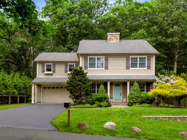 1316 Overhill St, Westfield Town, NJ 07090