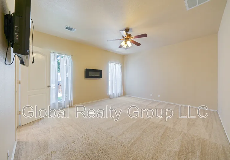 308 Rustic Trl — Photo 19