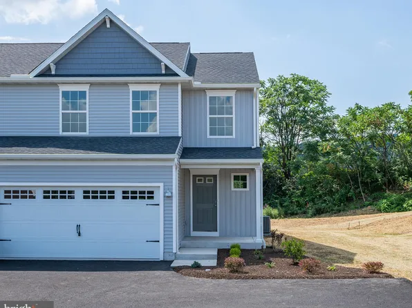 29 Kantner Ln, Shillington, PA 19607
