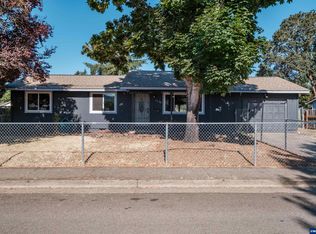 1128 29th Ave, Sweet Home, OR 97386