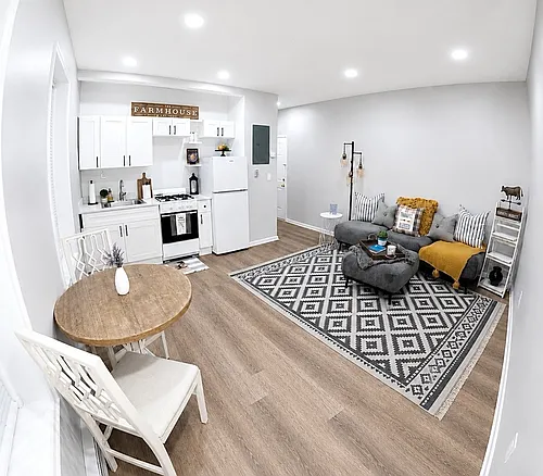 3 Armstrong Ave Photo 1