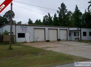 736 Wilkins Rd, Gladewater, TX 75647