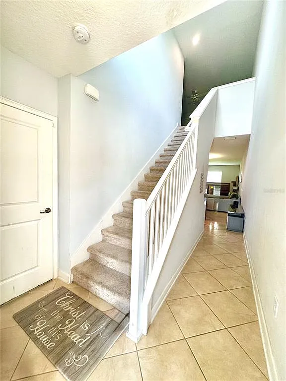4 bed, 3.5 bath, 2031 sqft, $2,600 — Photo 2
