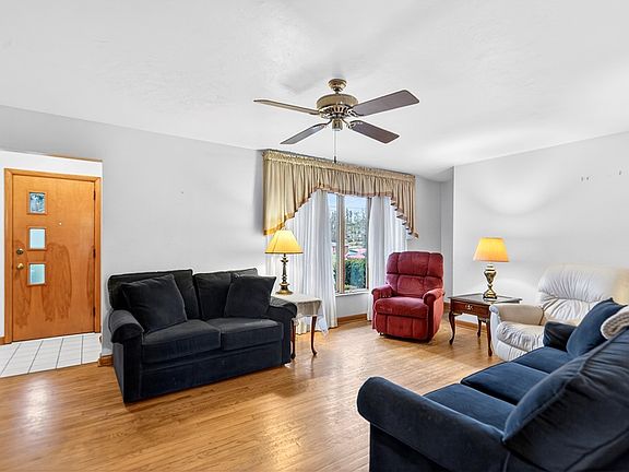 3rd image of 315 Wright St