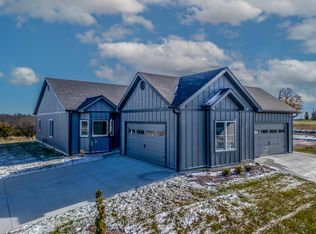 105 Evergreen Ln, Maysville, KY 41056