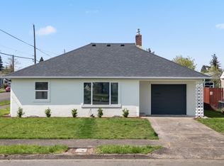 390 S 7th St, Lebanon, OR 97355