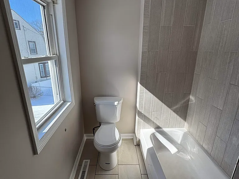 138 Pawling Ave #138 — Photo 12