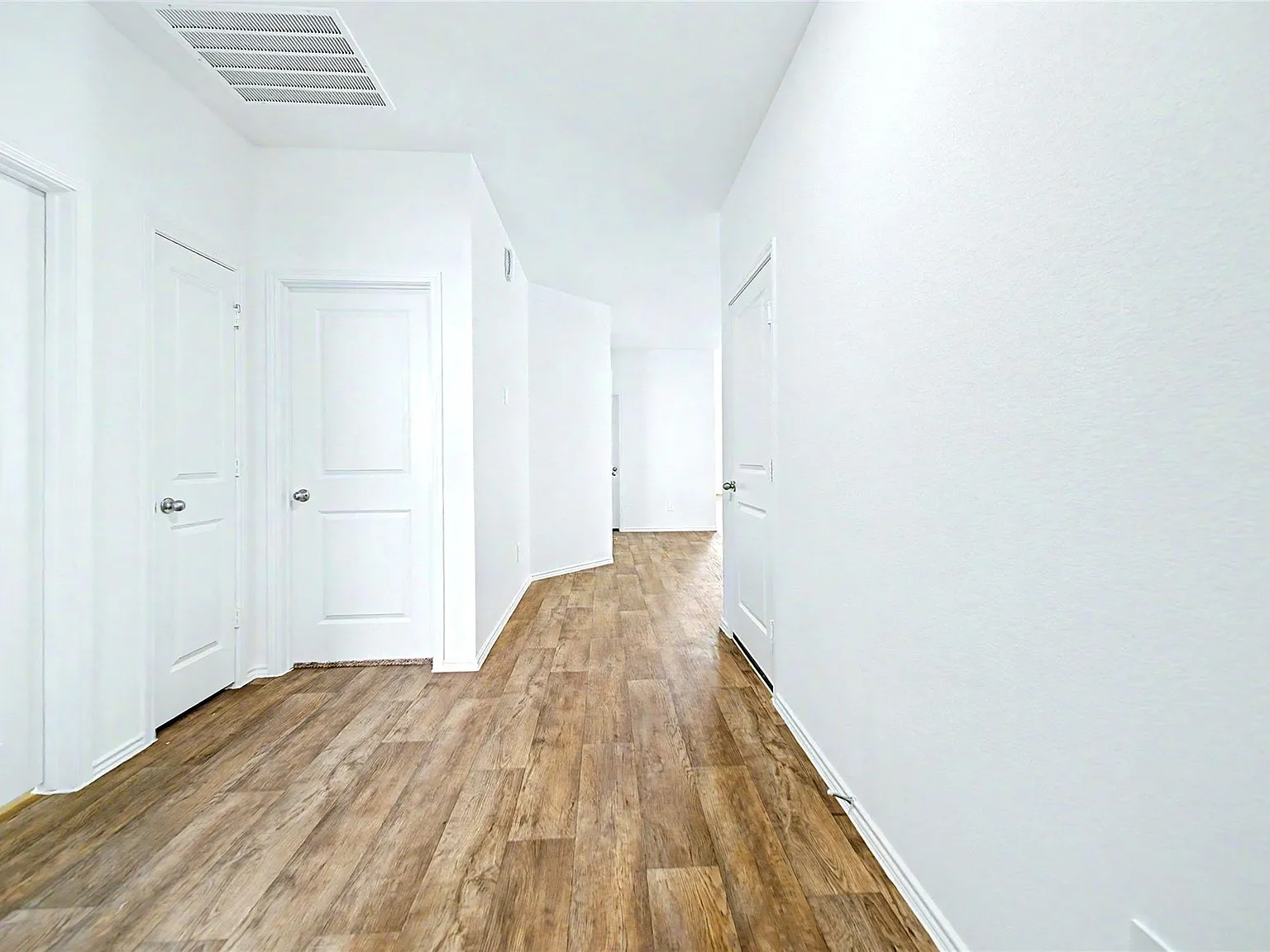 4 bed, 2.0 bath, 1778 sqft, $2,400 — Photo 3