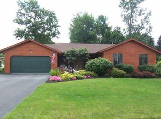 338 Stone Fence Rd, Rochester, NY 14626