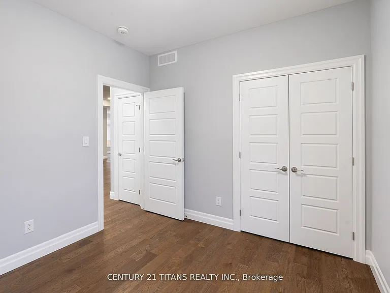 19 Tracy Dr — Photo 23