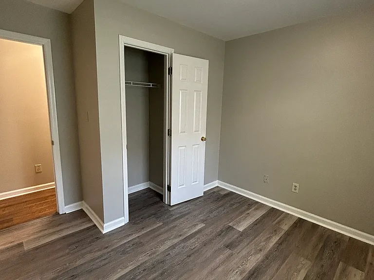 2097 Belmont Dr — Photo 9
