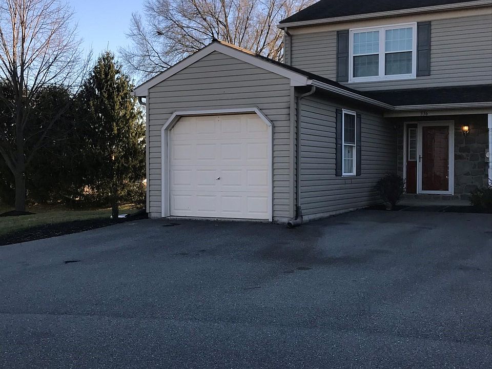 End unit townhouse - located at the end of a cul-de-sac