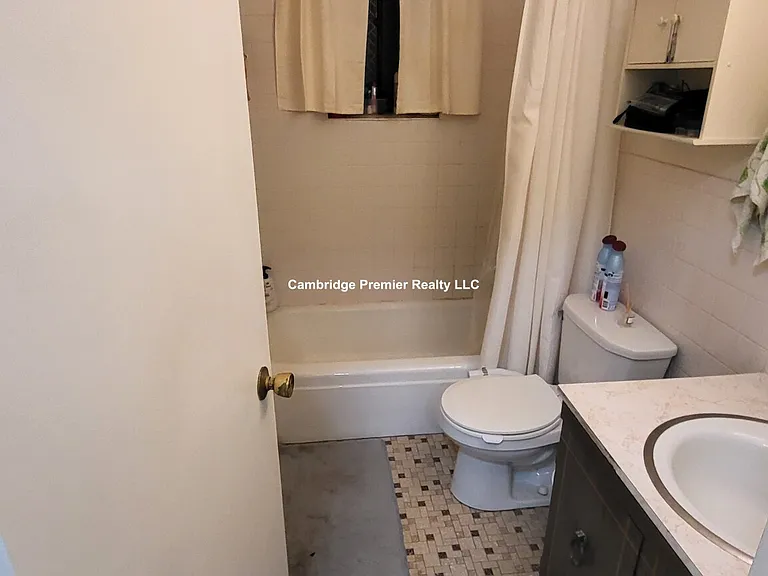 12 Cameron Ave — Photo 9
