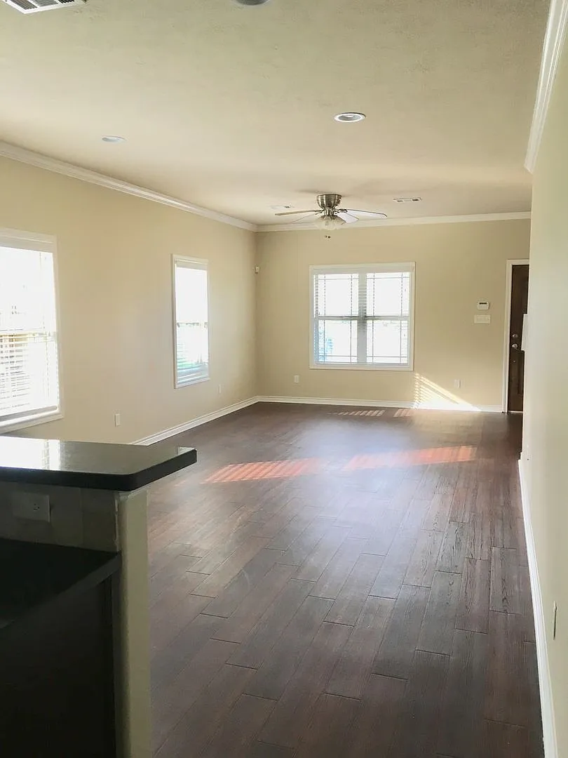 4304 Culpepper — Photo 3