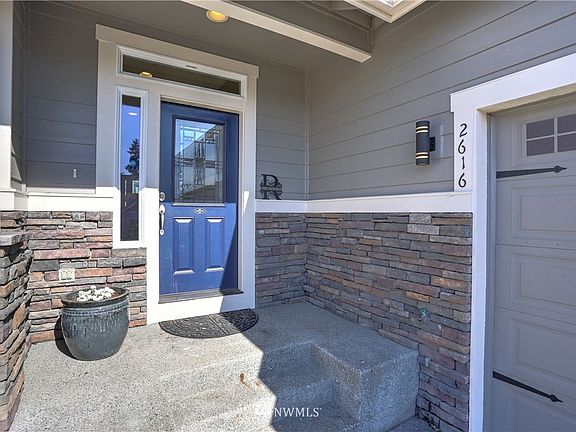 Inviting covered entry.