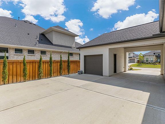 4th image of 4097 Pleasant Ridge Dr