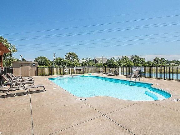 Heated pool