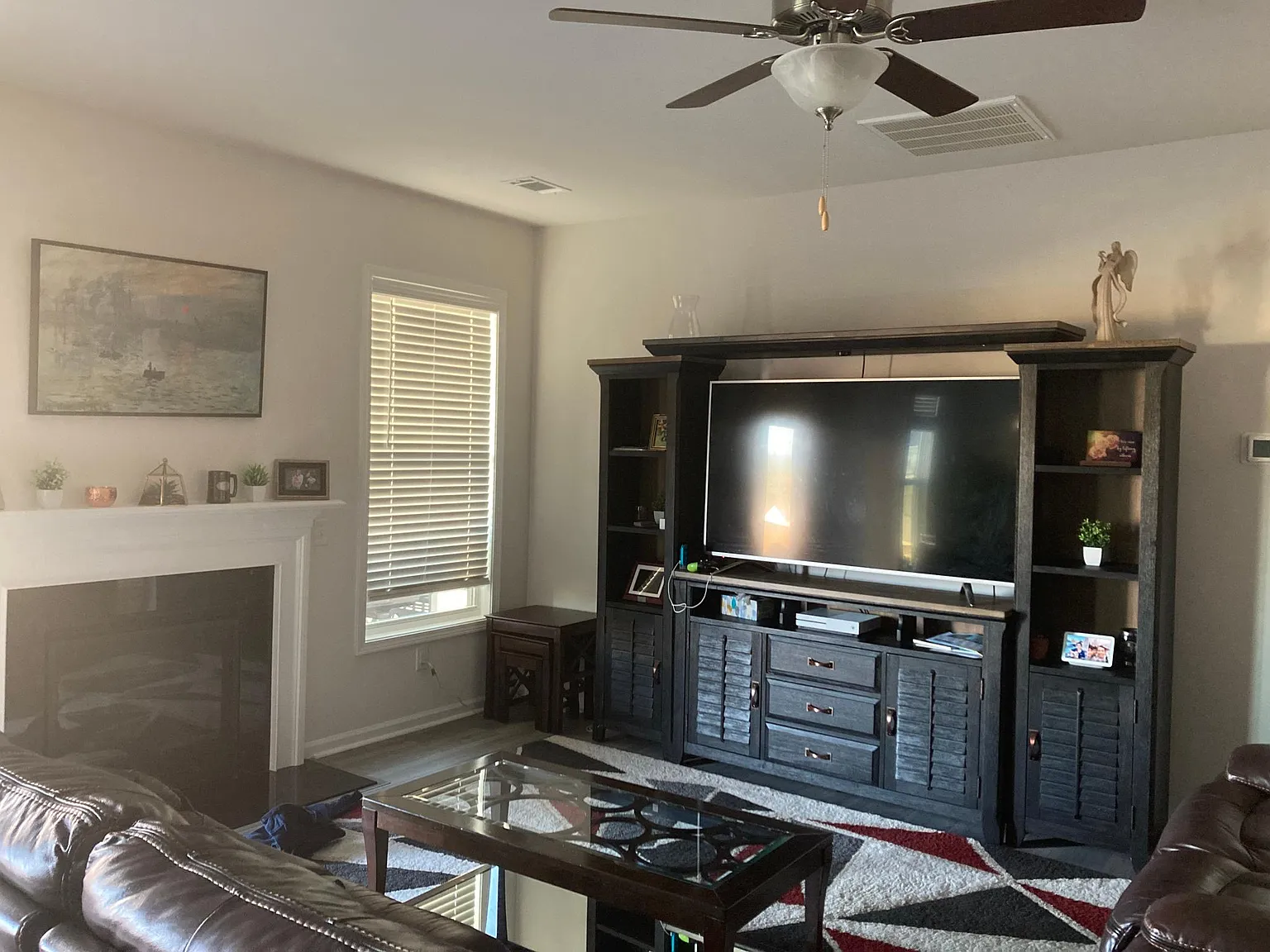 4 bed, 2810 sqft, $2,650 — Photo 3