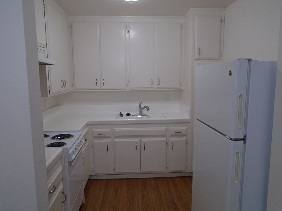 1st image of 1301-1333 Thomas Ave #5