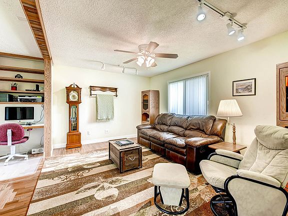 4th image of 6862 S Clermont Dr