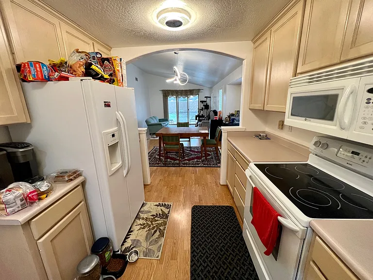 1902 Regal Ave — Photo 6