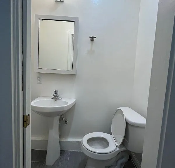 2645 Chadwell Ave #STUDIO — Photo 7